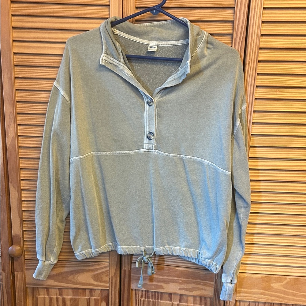 Old Navy Gray Knit Top